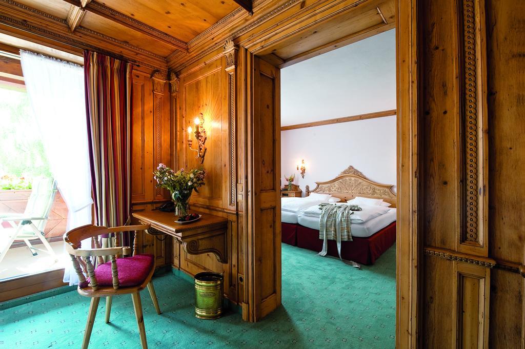 Parkhotel Wallgau 4 Sterne Superior Alpenjuwel Mit Spa Genuss, Golf & Wellness In Der Karwendel-Region Tradition Trifft Eleganz Im Stilvollen Rueckzugsort Phòng bức ảnh